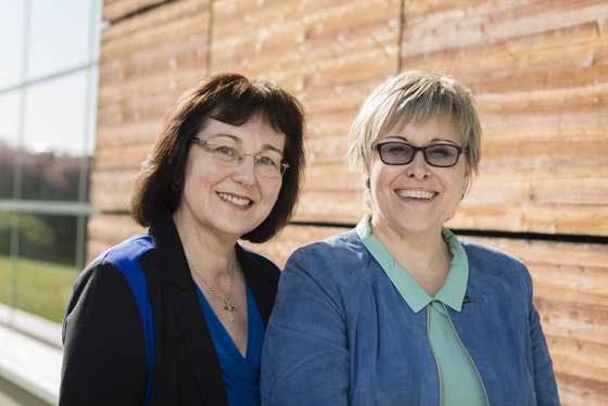 kfbö-Vorsitzende Veronika Pernsteiner (l., Diözese Linz) und die stellvertretende Vorsitzende Andrea Ederer (Diözese Graz-Seckau)